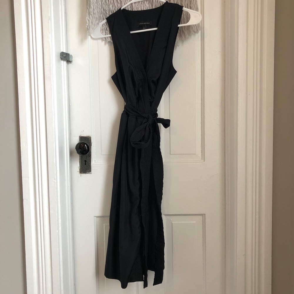 Banana Republic Black Sleeveless Wrap Dress Size 2